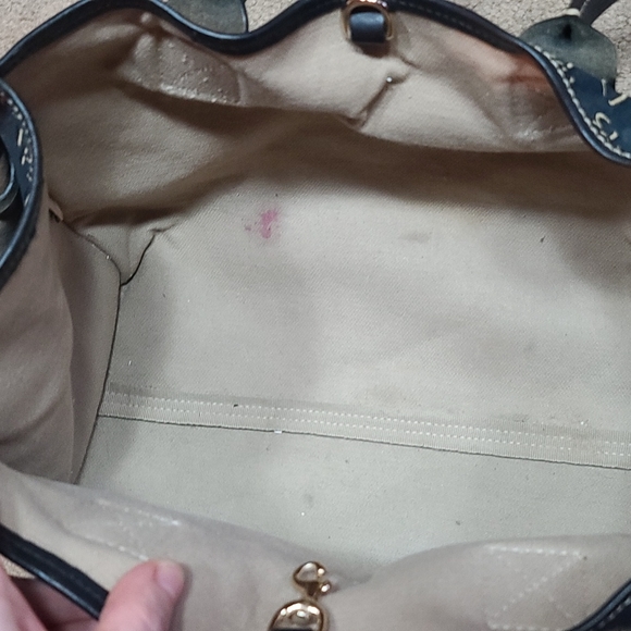 Dooney and bourke signature shoulder bag - Picture 3 of 5